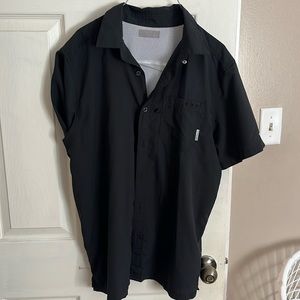 Men’s Columbia shirt